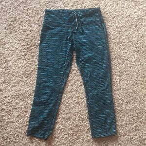 Nike cropped turquoise polka dot running leggings